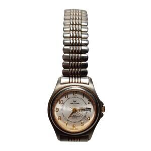 Vintage Waltham Women's Quartz Watch WE023 With Date Pre-owned